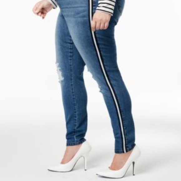 Celebrity Pink Mid Rise Skinny Jeans Side Stripe - Picture 2 of 2